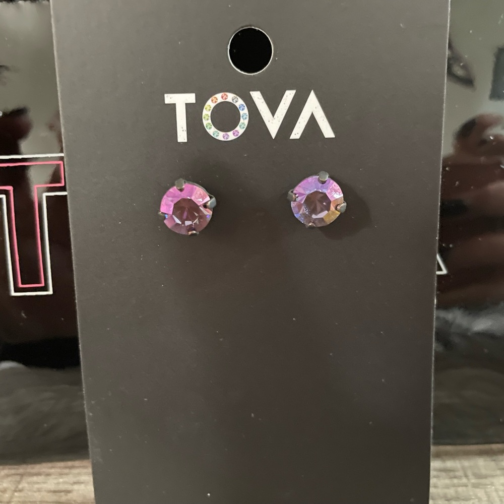 Tova stud earrings